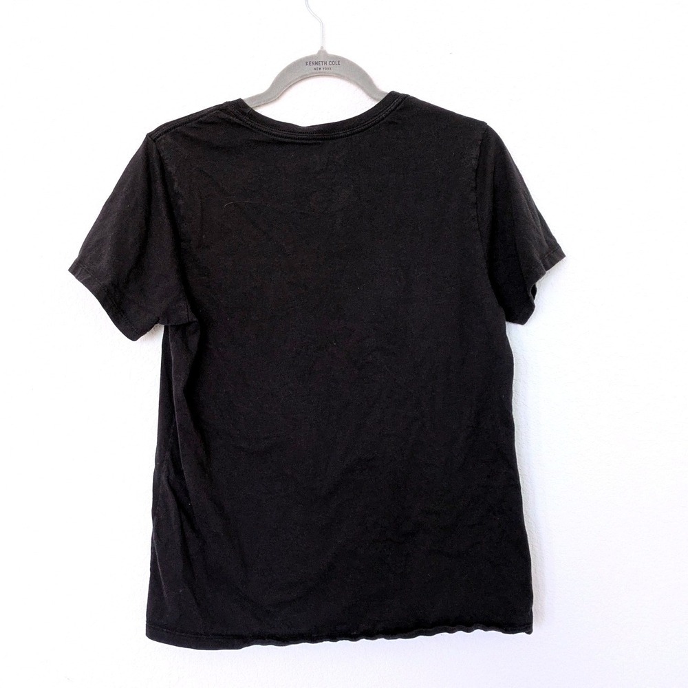 Schitt's Creek Rose Apothecary Graphic Tee Sz L Black Short Sleeve Cotton Shirt - Picture 4 of 4